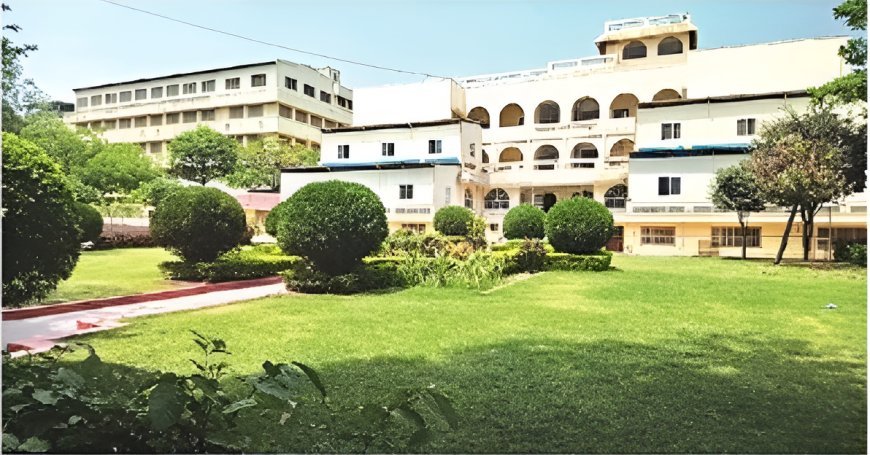 मौलाना आजाद कॉलेज को मिला ‘बेस्ट ग्रीन क्लब अवार्ड
