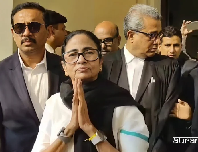 Mamata Banerjee vs EC in Supreme Court: "Justice Crying Behind Closed Doors" – WB CM Challenges 'SIR' Voter Revision, SC Issues Notice